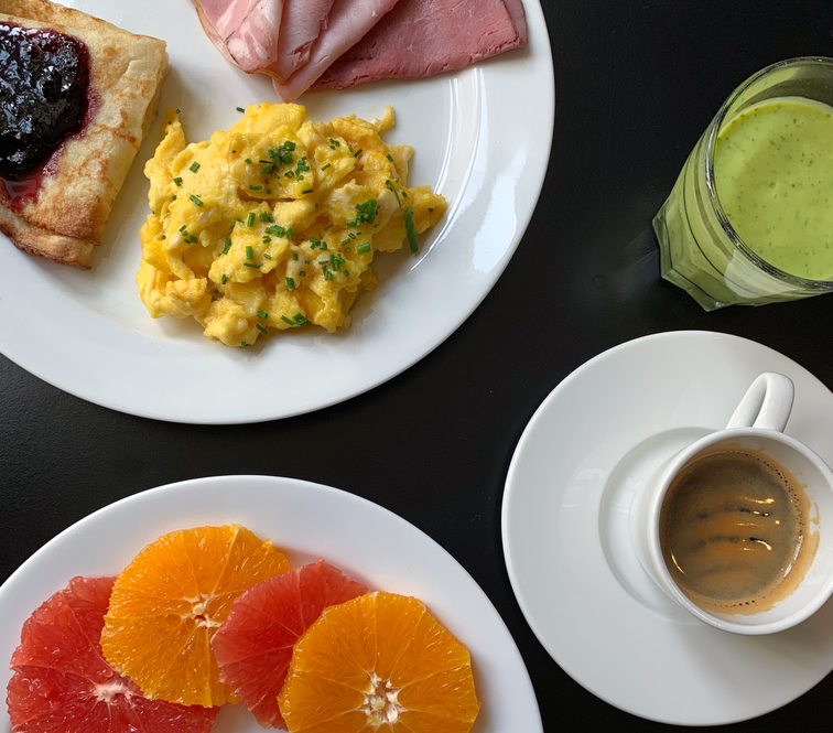 Saga Hotel breakfast